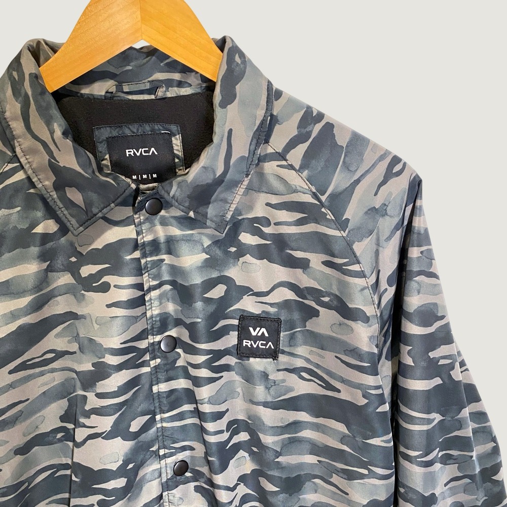 RVCA Coaches Jacket Mens Medium Grey Camo Excellent Fleece Lined Snap Front